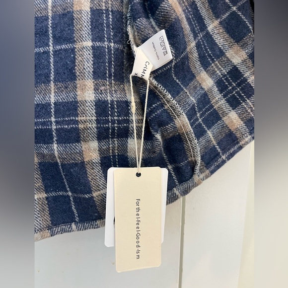 Commense Oversized Plaid Shirt - Picture 4 of 6